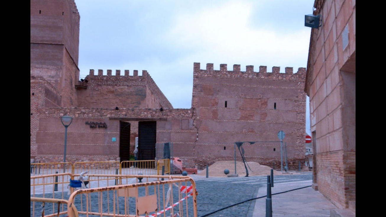 Torre del Castillo agrietada