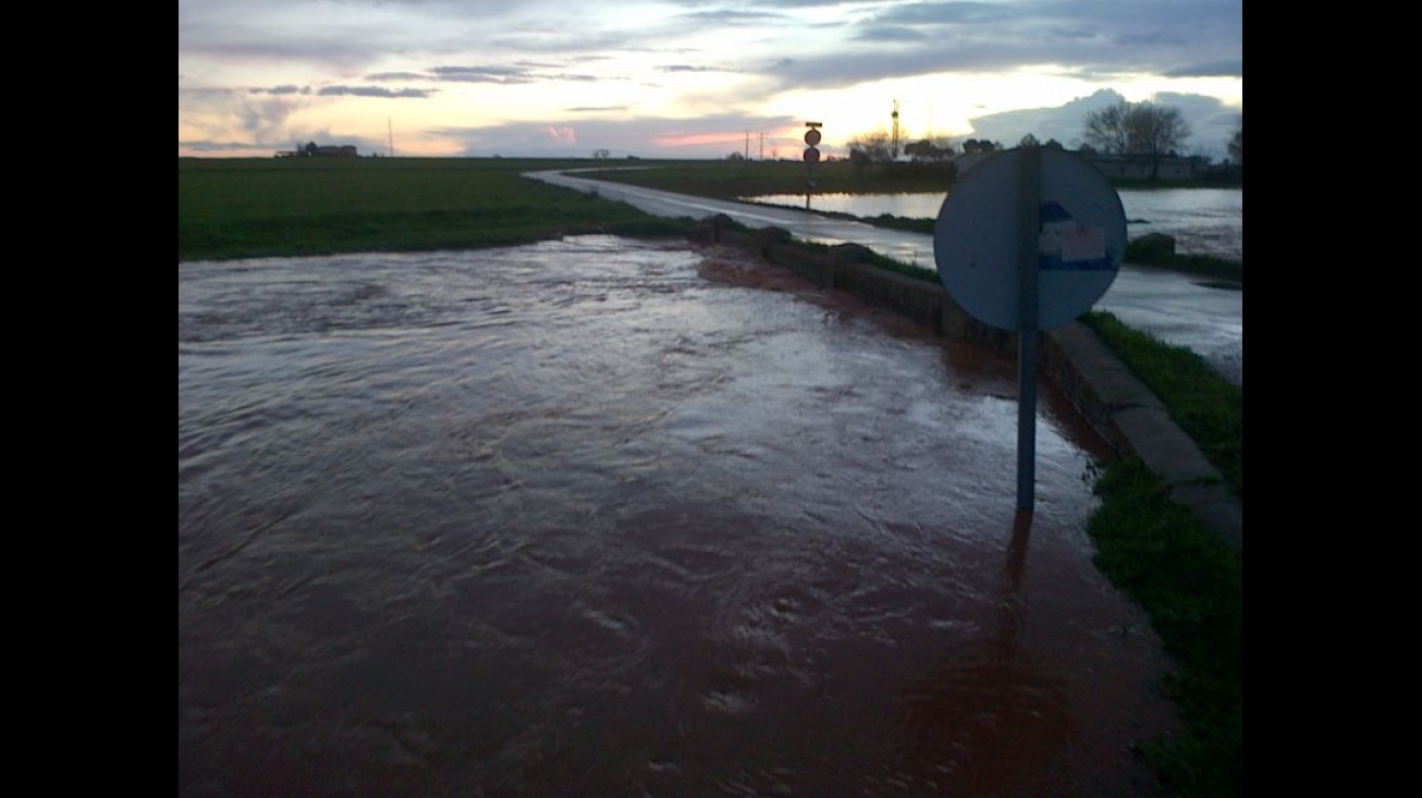 Instantánea de la ccrecida del Río Azuer a su paso por Manzanares