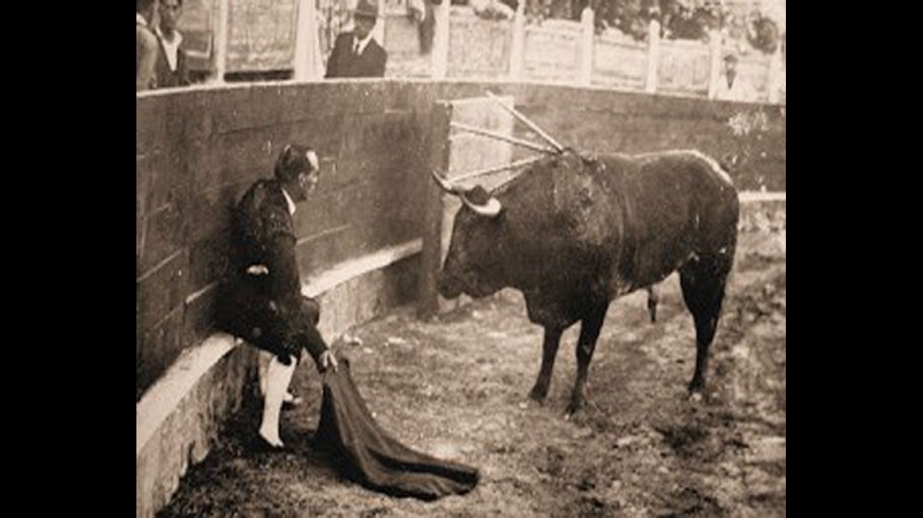 Ignacio Sánchez Mejías toreando. Archivo