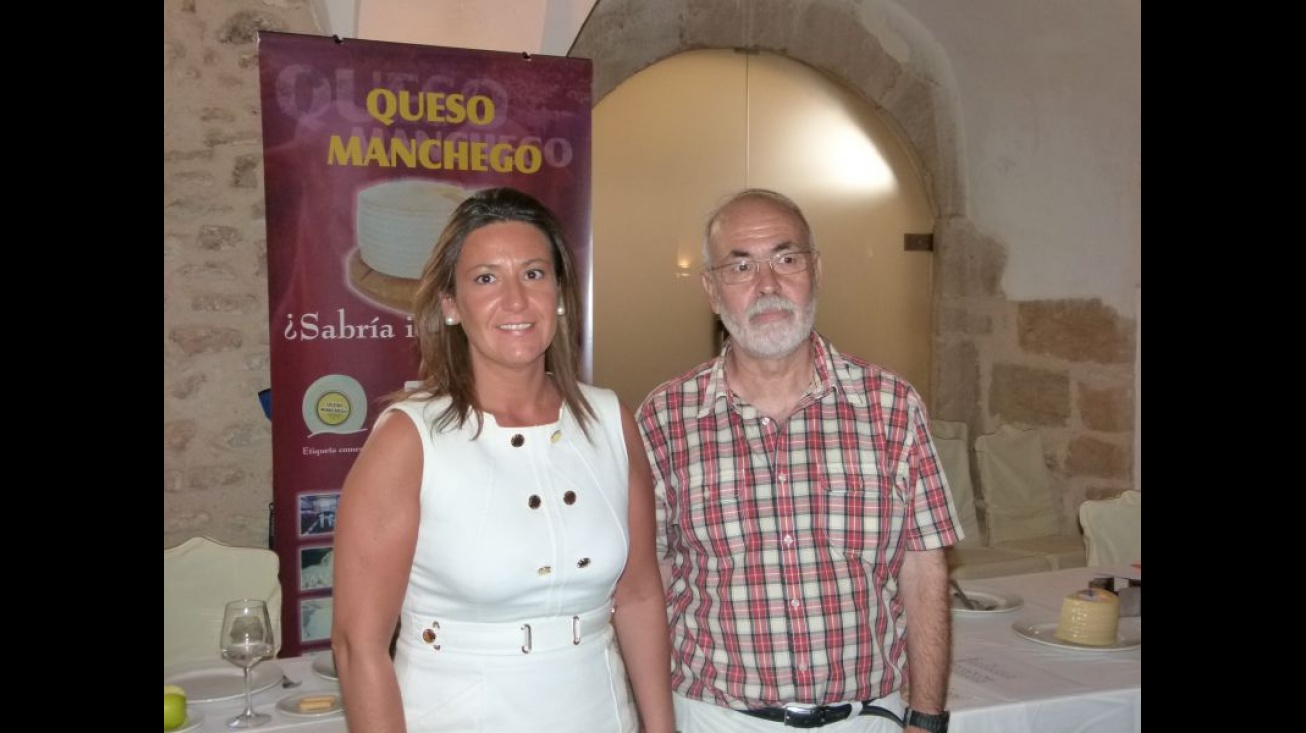 Lola Serna y Pedro Condés durante el Concurso de Quesos Manchegos 2013 de FERCAM