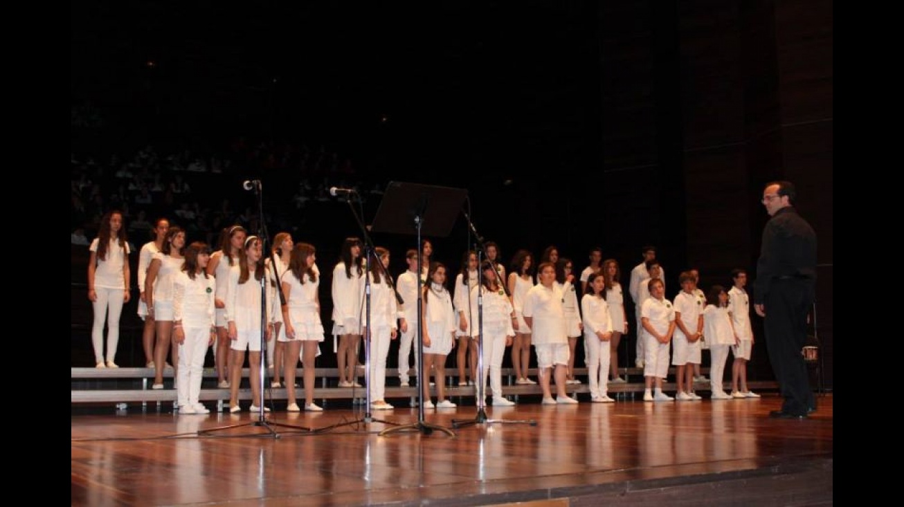 Coro de Voces Blancas "Mansil Nahar" durante su actuación en León