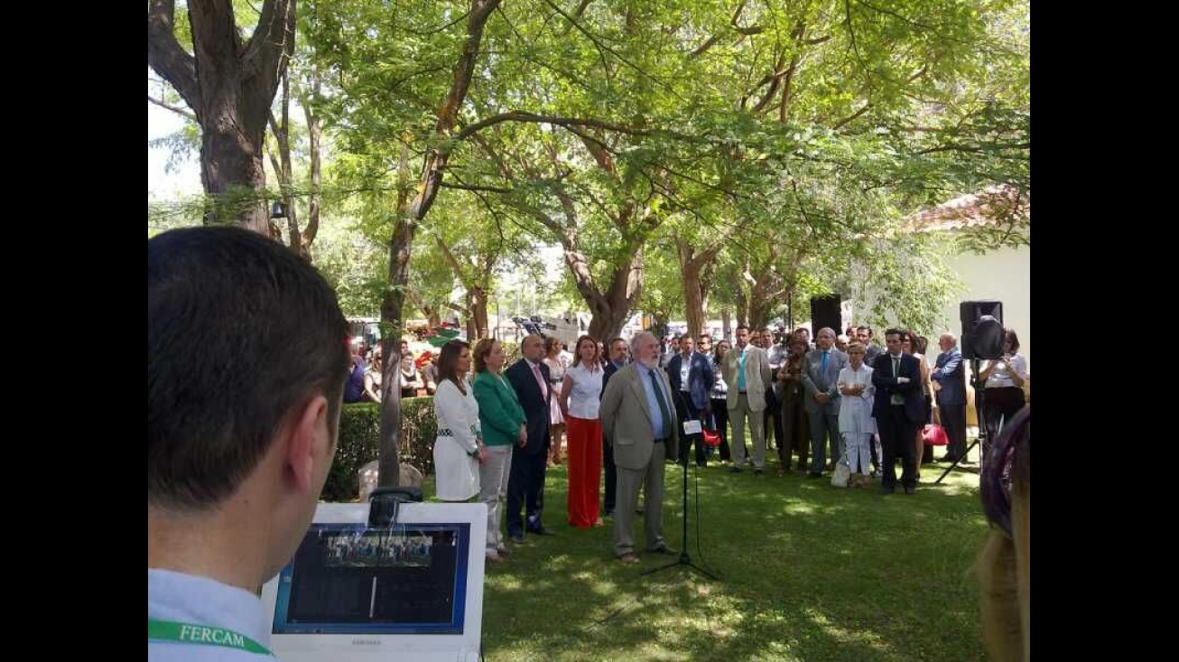 Momento de la retransmisión en directo del acto inaugural