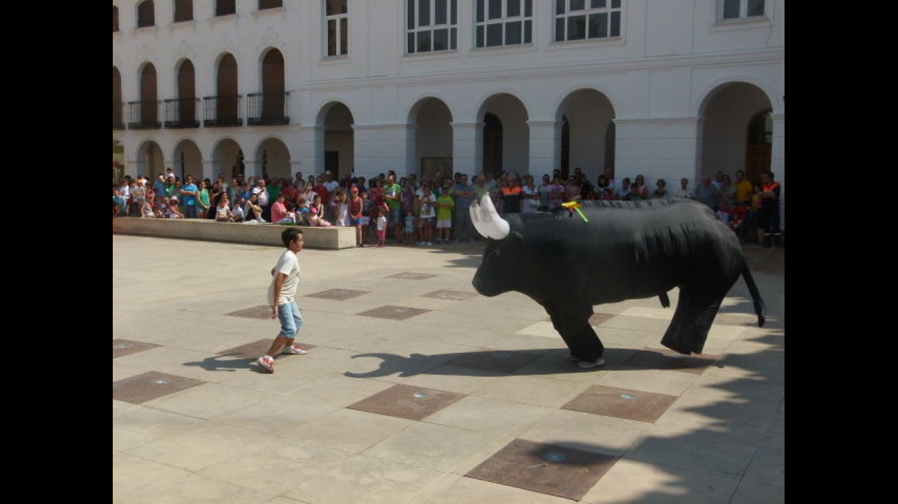 Gran expectación durante el encierro infantil. Novedad de las fiestas