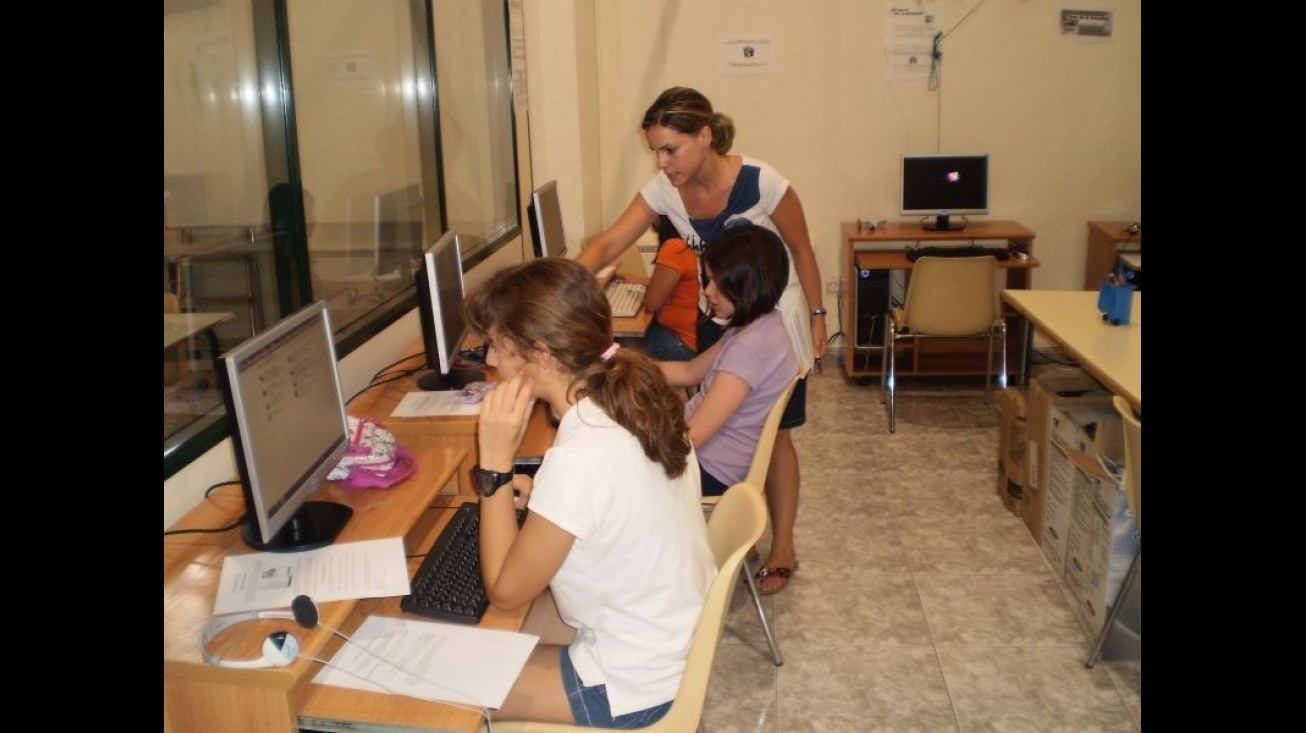 Aula de informática de la Casa de la Juventud