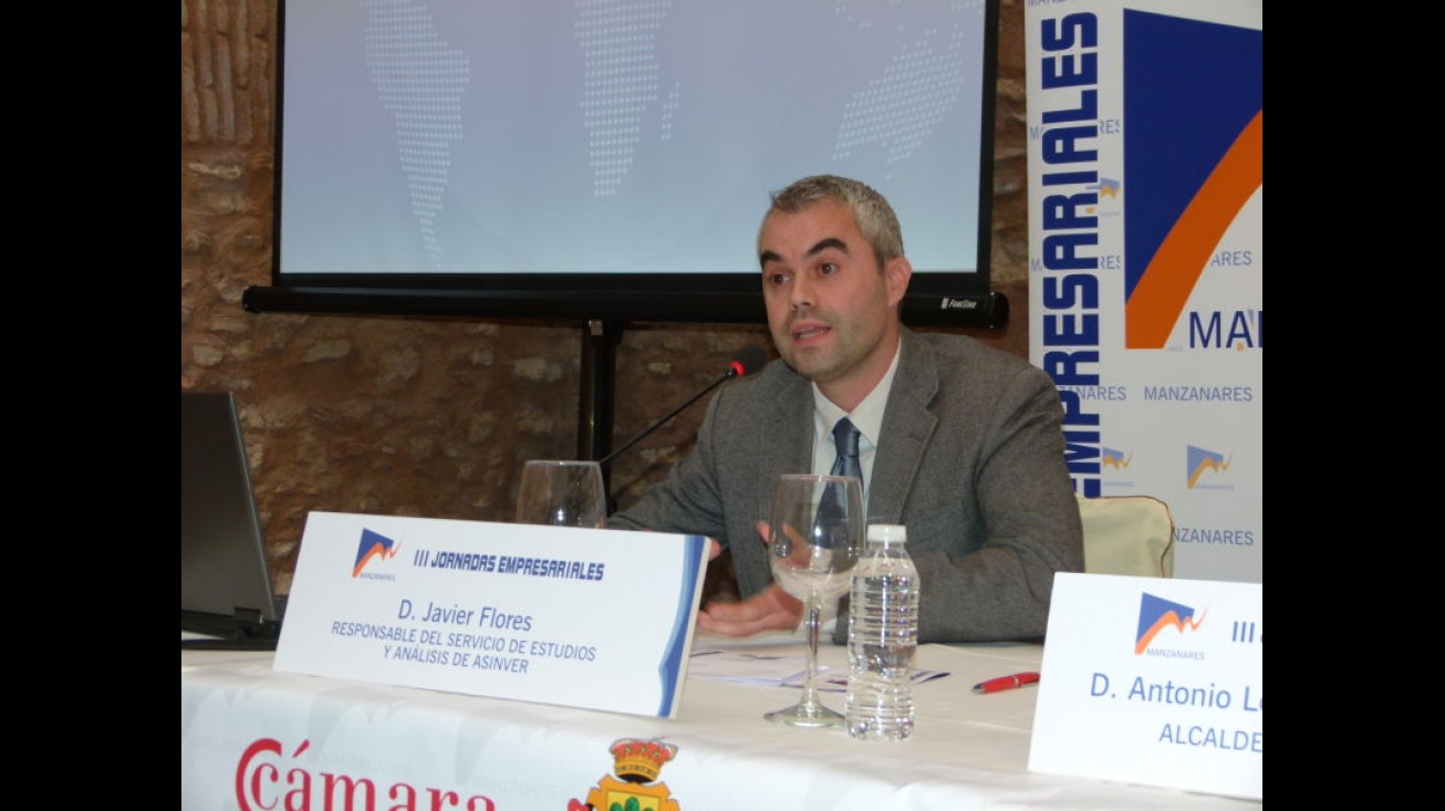 Javier Flores durante su ponencia