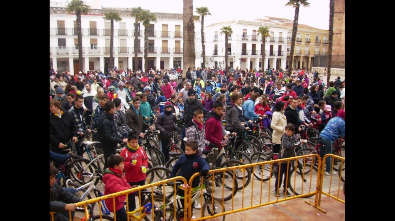 La fiesta de la bicicleta no terminará este año en la Plaza de la Constitución. Foto de la edición de 2012