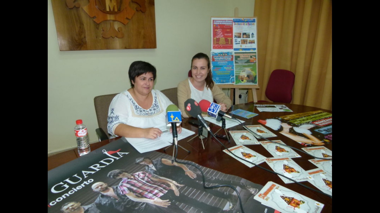 Teresa Jiménez y Carmen Beatriz Alcolea en la presentación de los actos