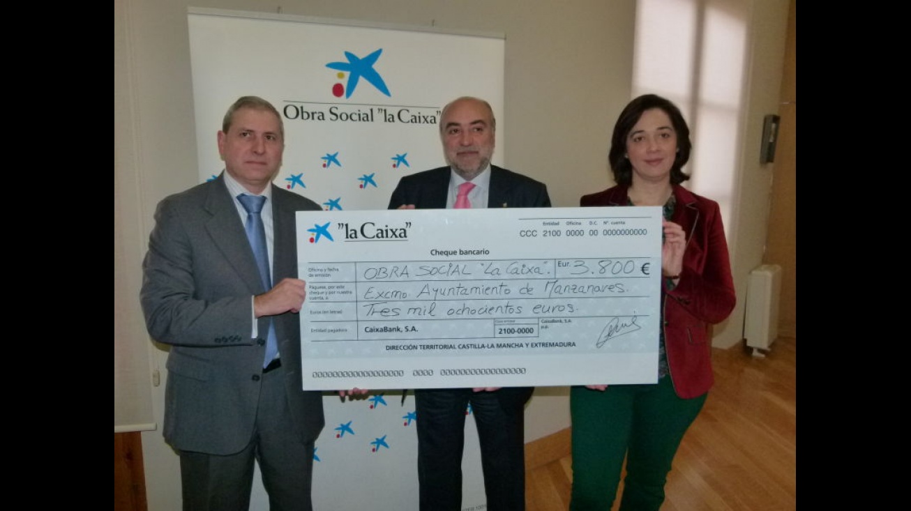 "La Caixa" entregó un cheque de 3.800 euros