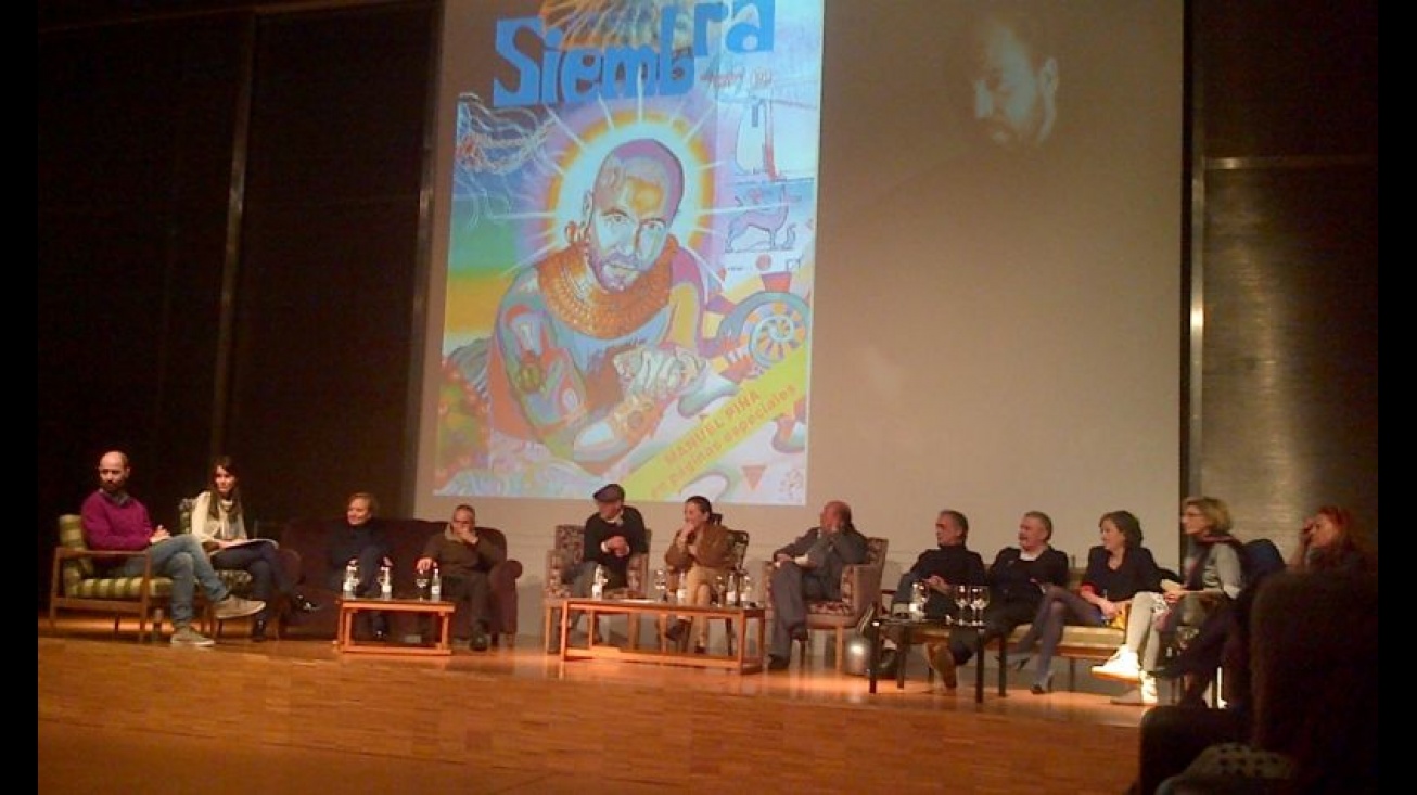 Momento de la mesa redonda sobre Manuel Piña