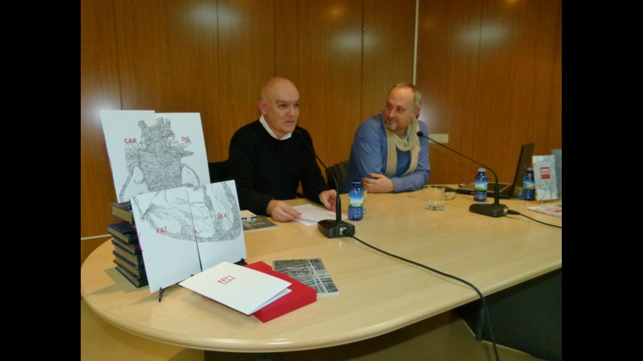 Teo Serna (i) y Juan Miguel Contreras (d) durante la presentación del libro