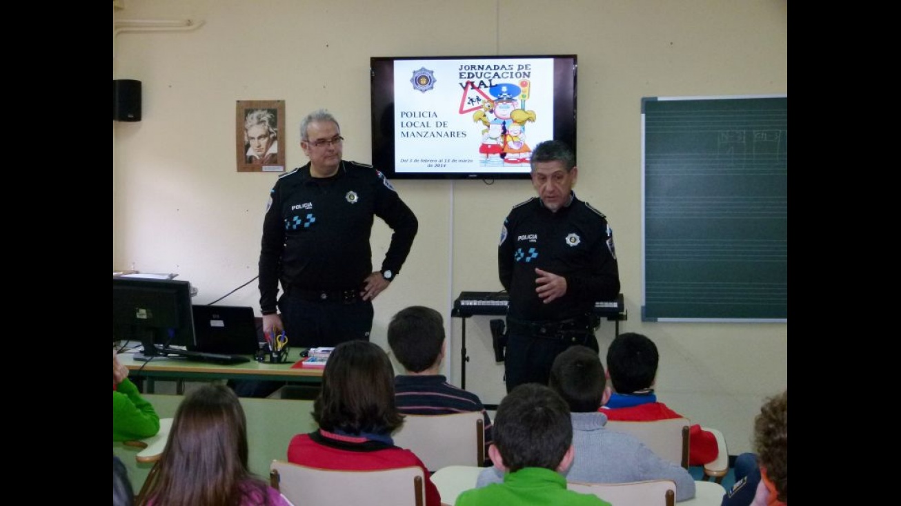 Charla en el colegio público "Tierno Galván"