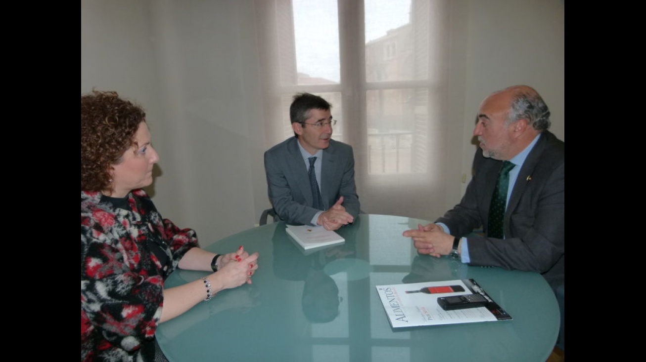 Momento de la reunión mantenida en el Ayuntamiento