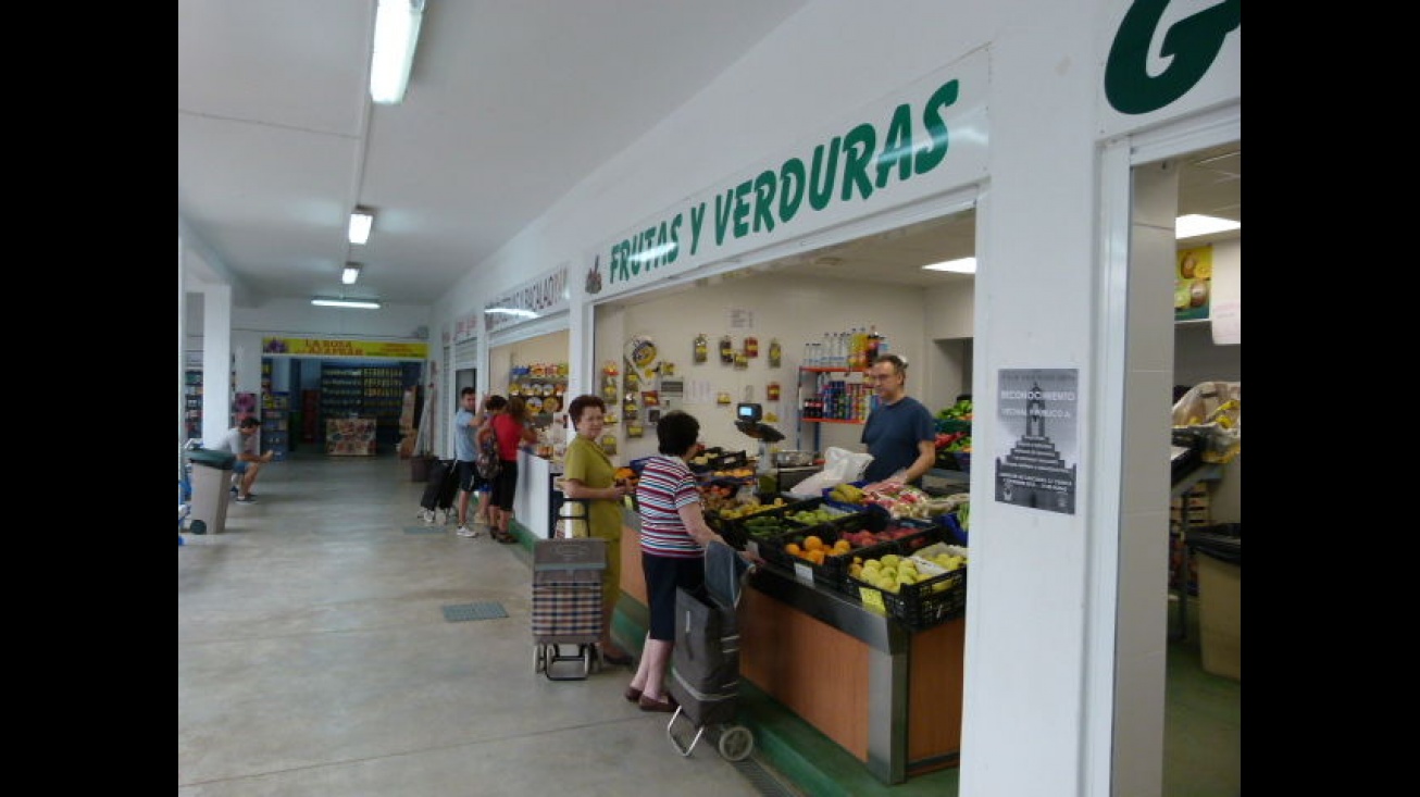 La actividad incluye un desayuno saludable para alumnado de 3º y 4º de ESO en el Mercado