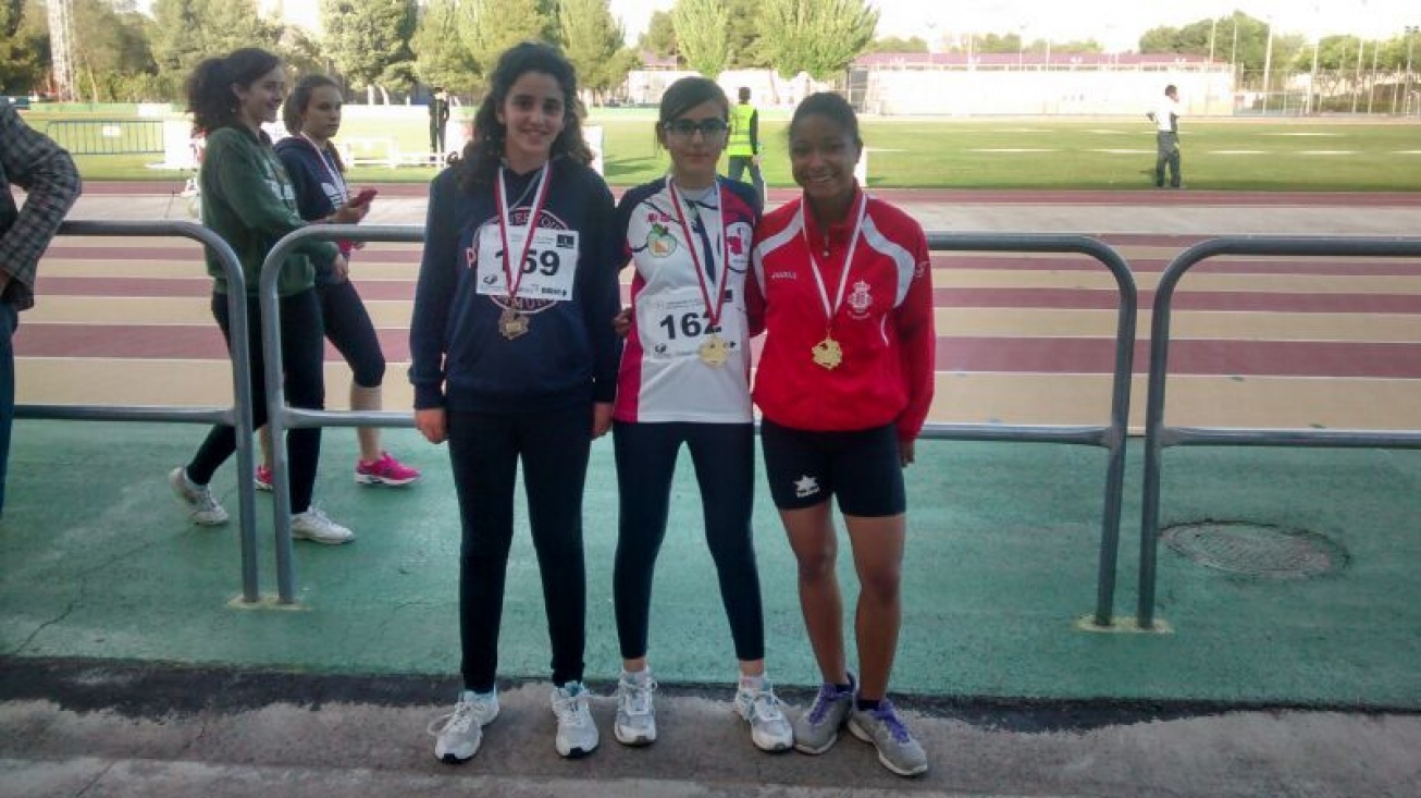 Las tres medallistas del campeonato regional