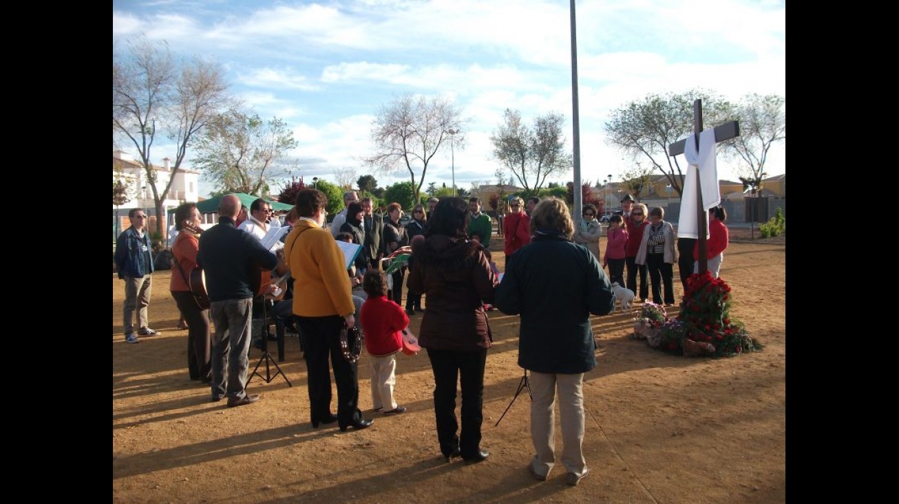 Actuación en la Cruz de Mayo del Parque Miguel Ángel Blanco el año pasado