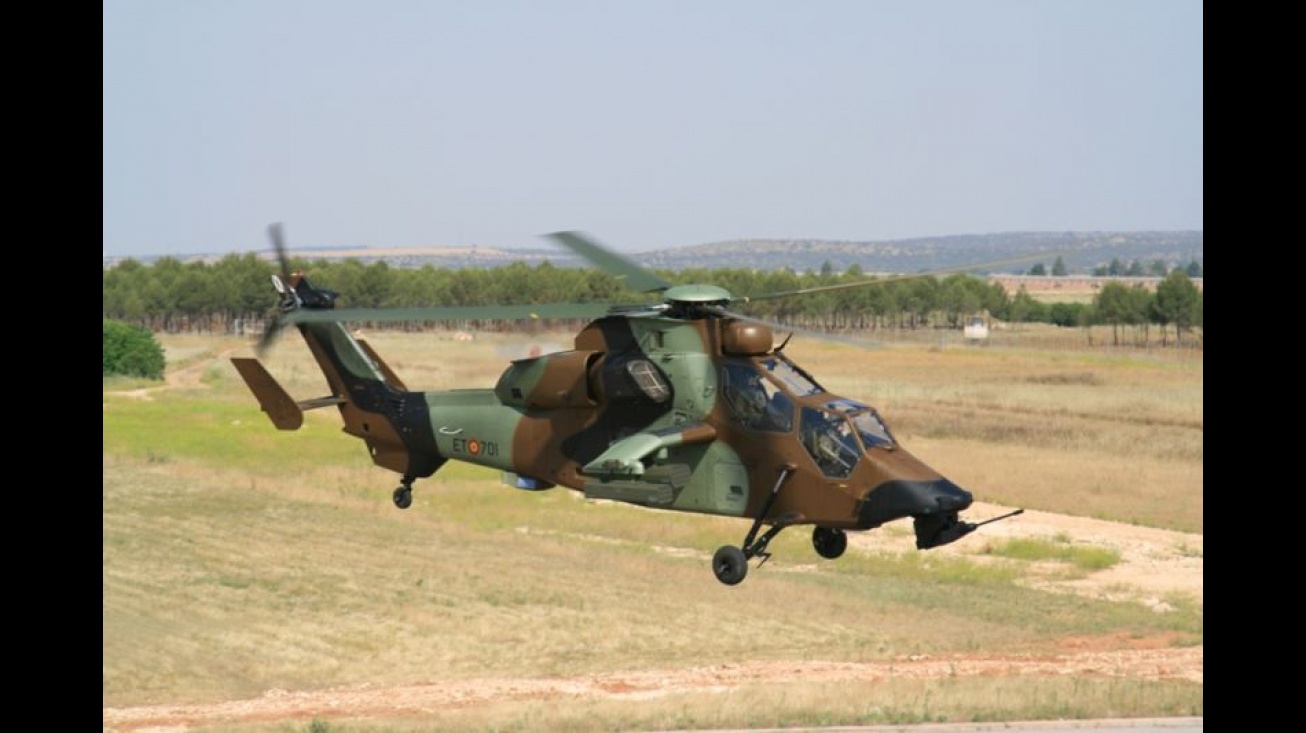 Un helicóptero "Tigre" de la Base de Almagro estará expuesto en el parking de FERCAM