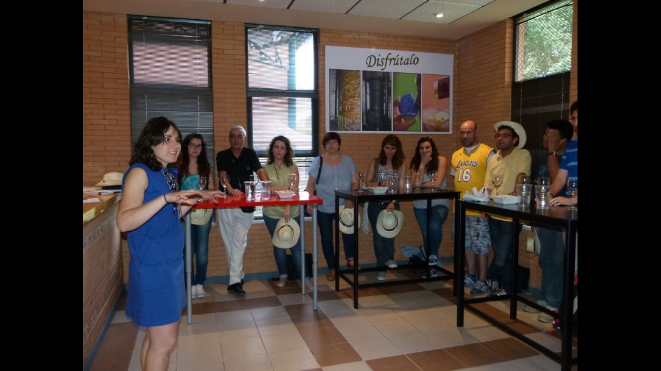 Mónica Bastante durante las catas comentadas de cerveza artesanal