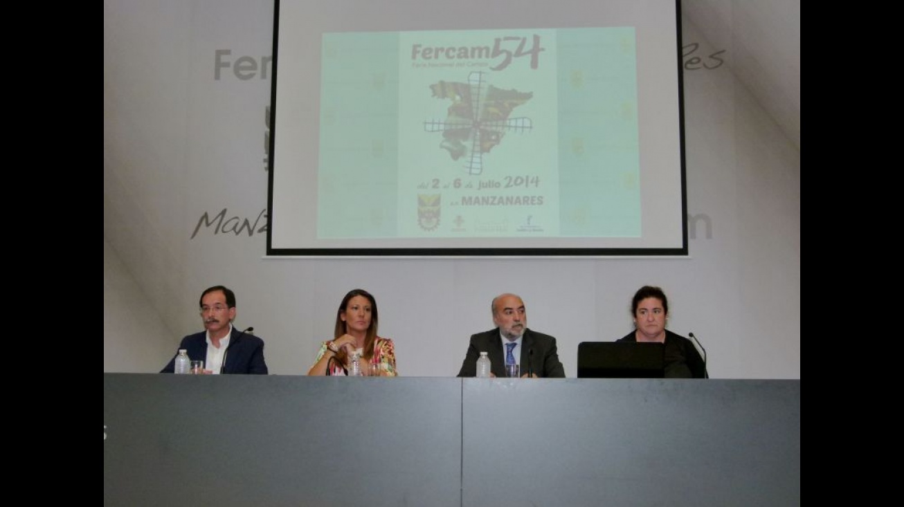 Manuel Martín-Gaitero, Lola Serna, Antonio López de la Manzanara y Mª José Aranda, en el acto de clausura