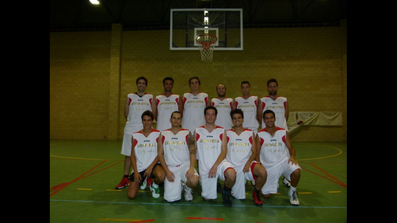 Cervecería Miguelón, campeón de la liga local 2014 de baloncesto