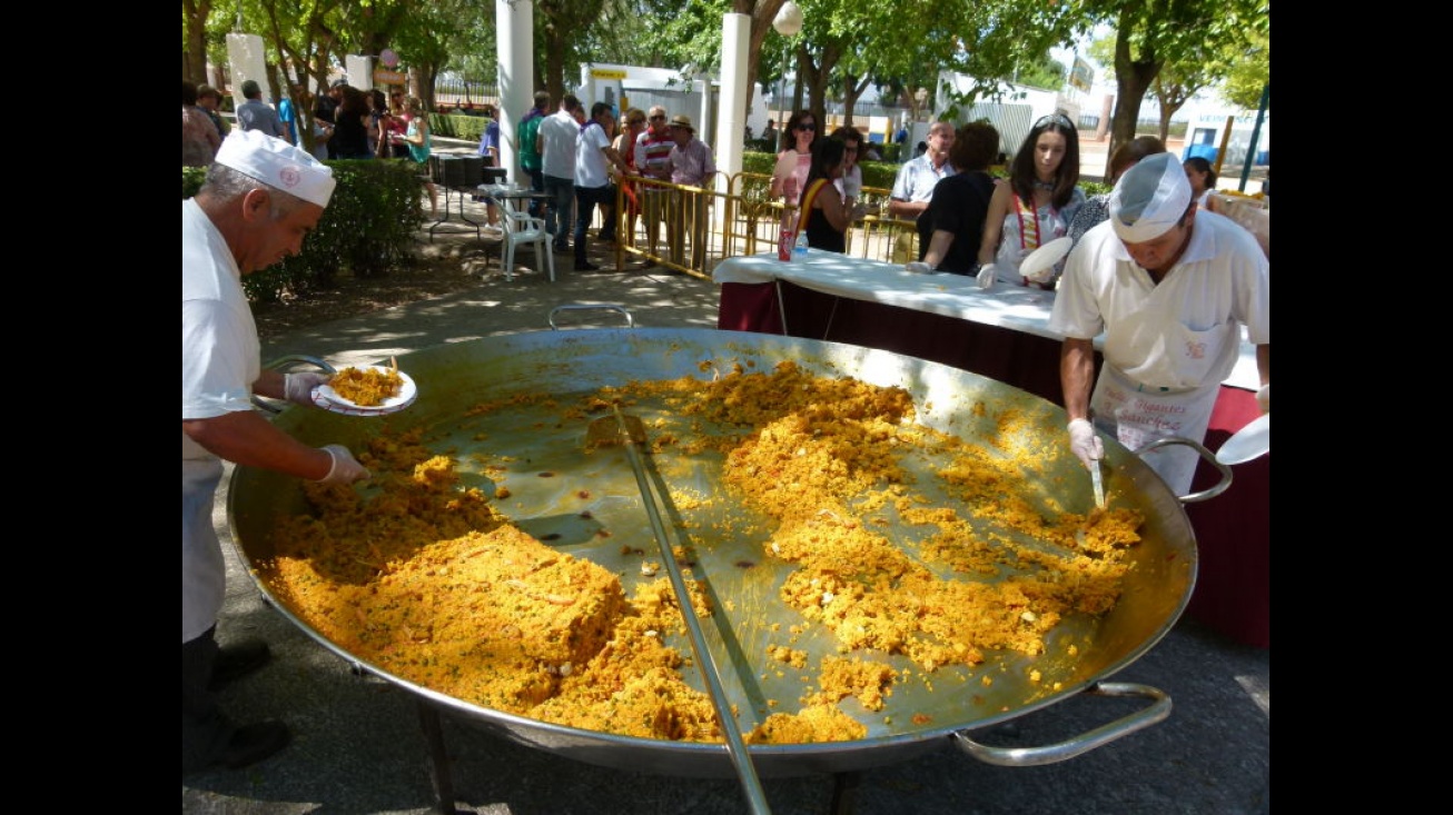 Reparto de la paella