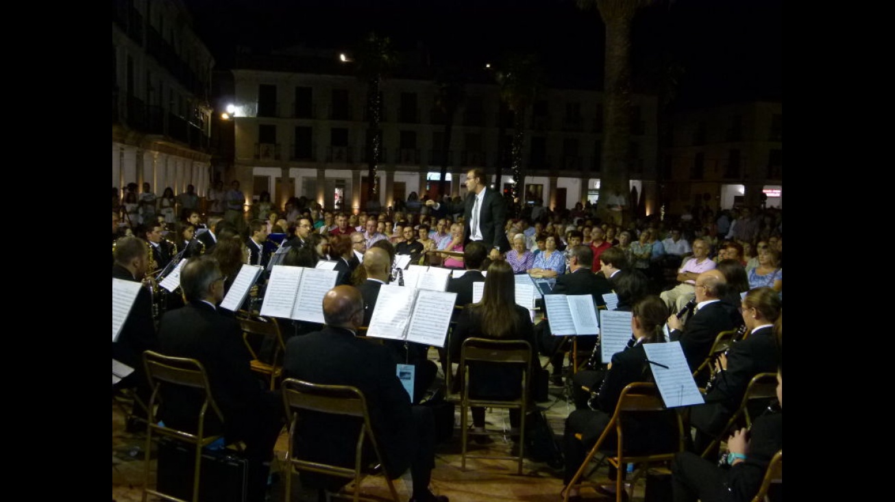 Concierto del sábado 13 en la plaza