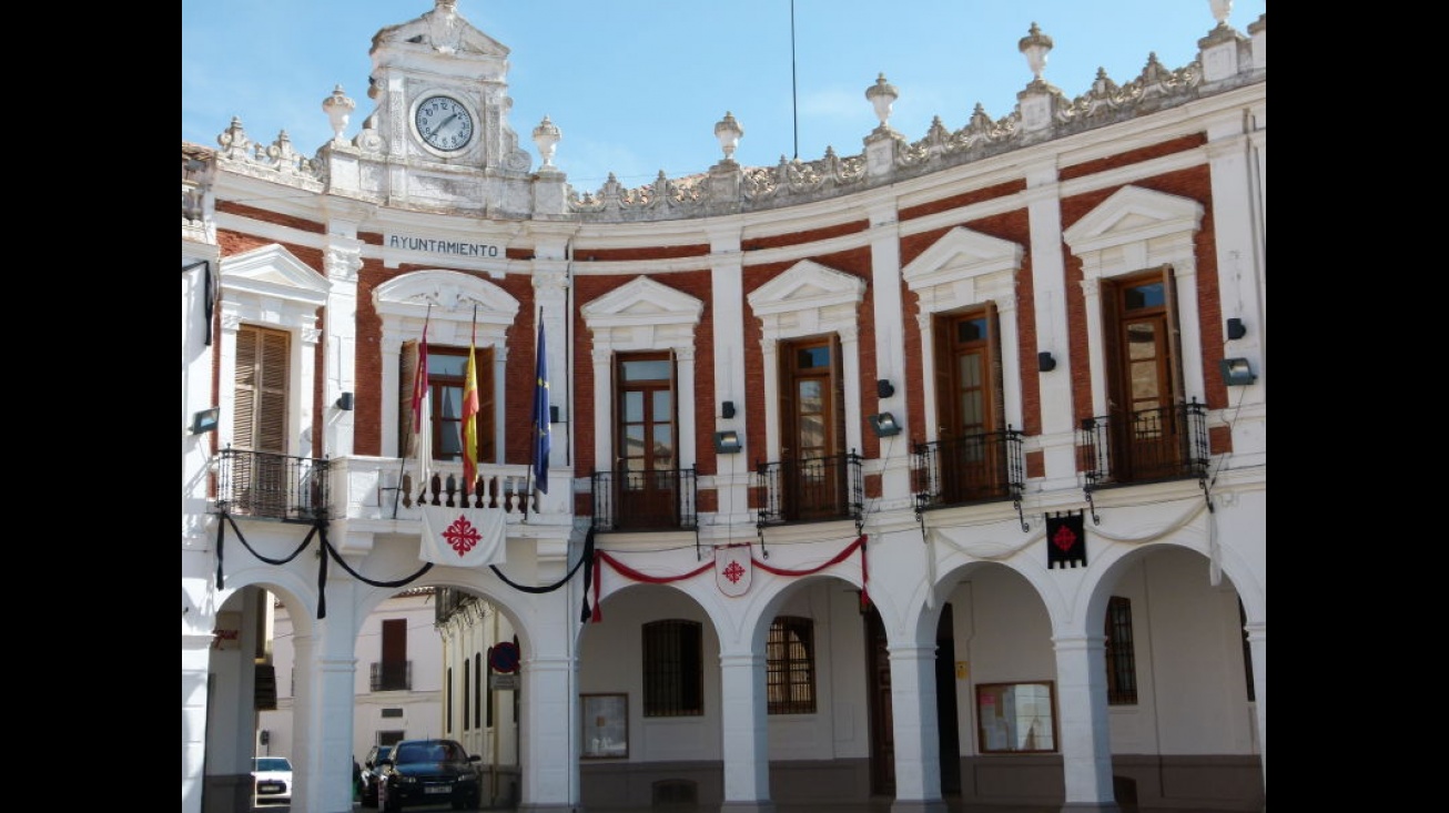 El Ayuntamiento, engalanado para las jornadas