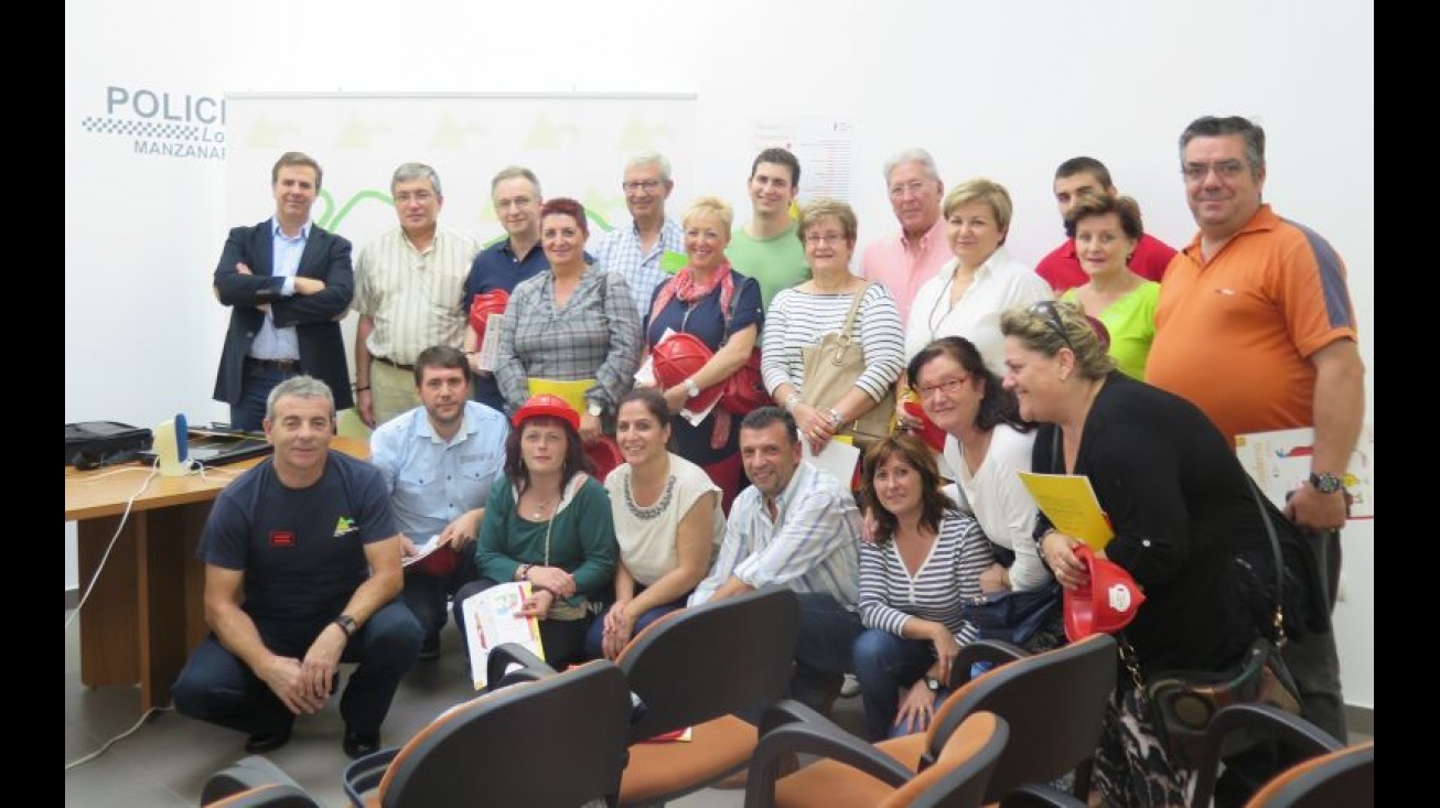 Participantes en la charla de la Semana de Prevención de Incendios en el Hogar