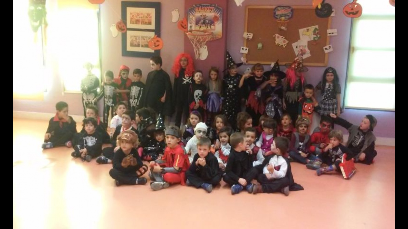 Participantes en la fiesta de Halloween 2014