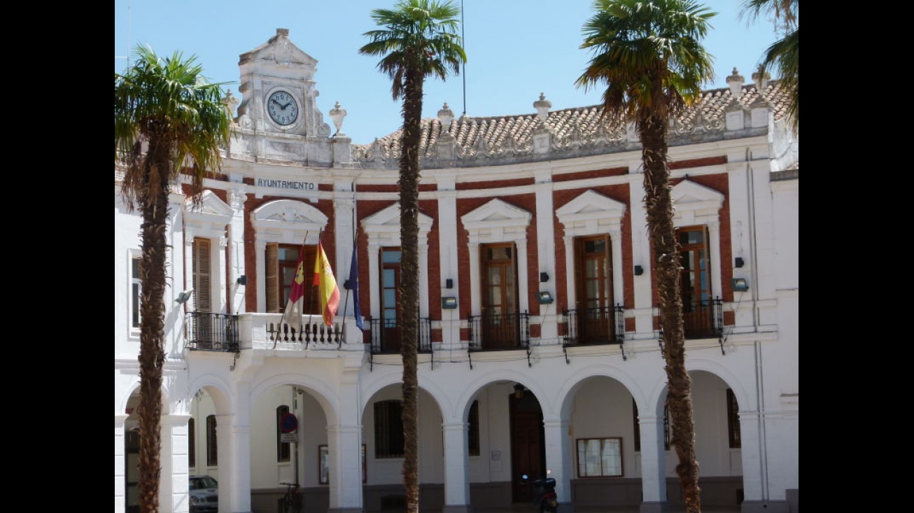 Fachada del Ayuntamiento de Manzanares