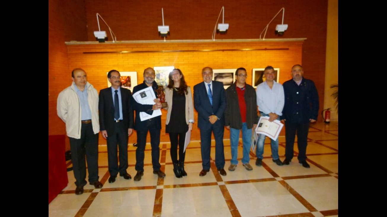 Ganadores junto a autoridades y organizadores