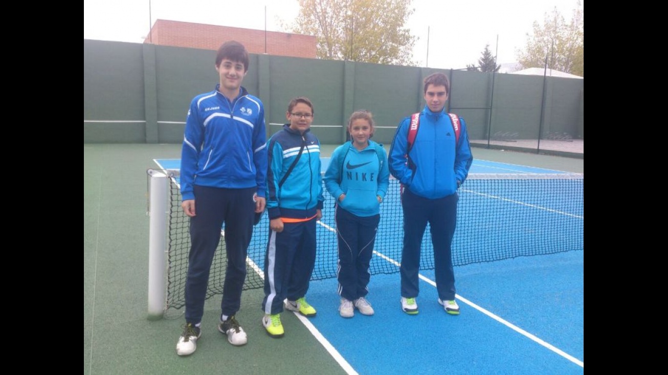 Manuel, Alejandro, María y Eduardo en Valdepeñas