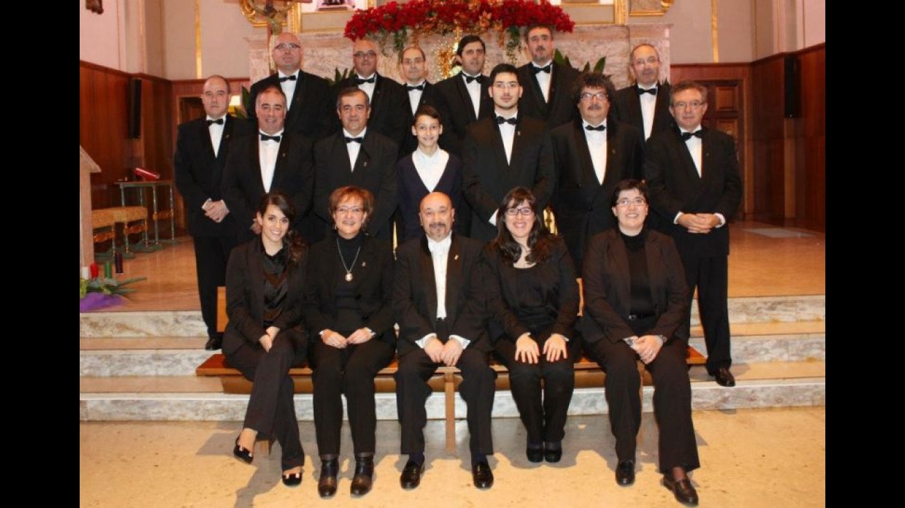 El joven Francisco Jesús Maeso, en el centro, debutará como solista de la Orquesta "Sotomayor" con una obra de Vivaldi