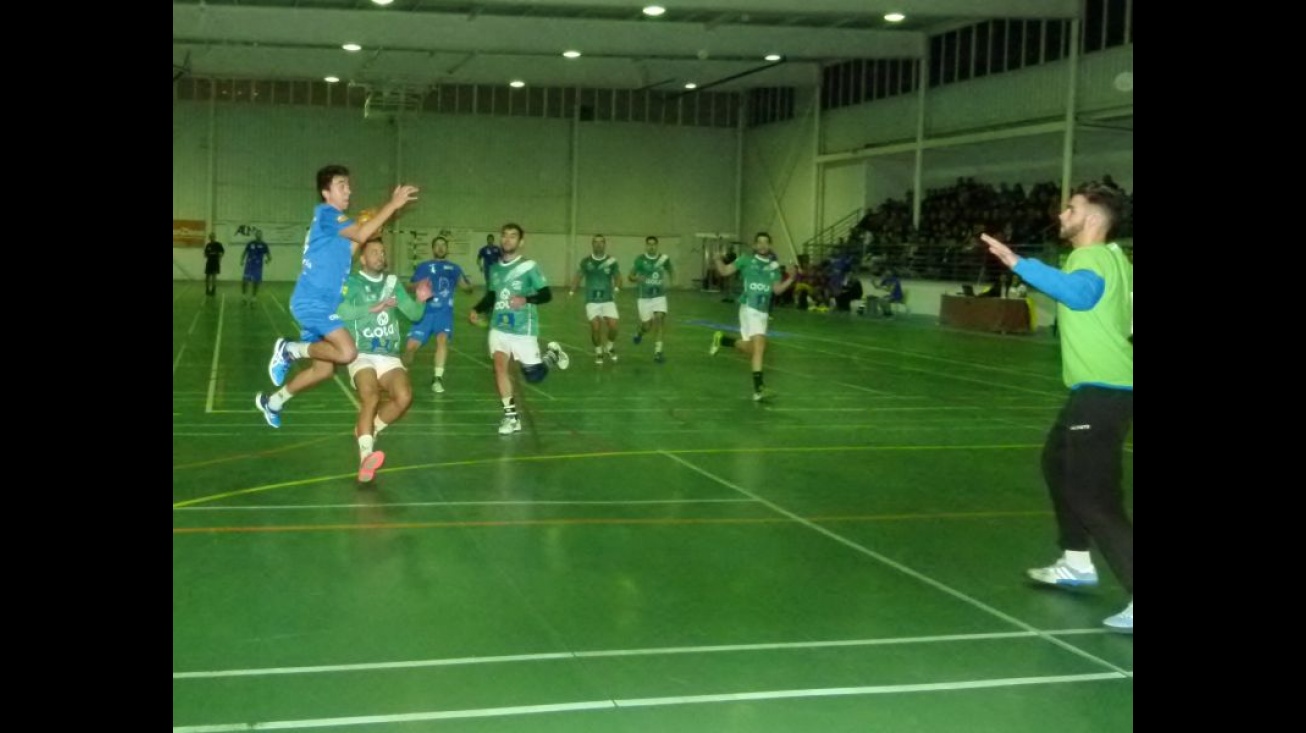 Lanzamiento manzanareño en el partido ante el Gran Canaria