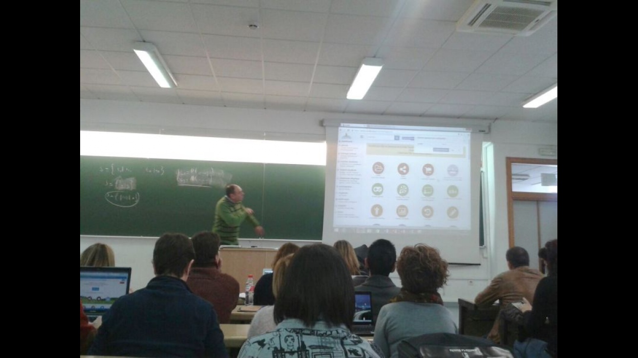 José Luis Olmo en la presentación de la plataforma en el Congreso Matemático