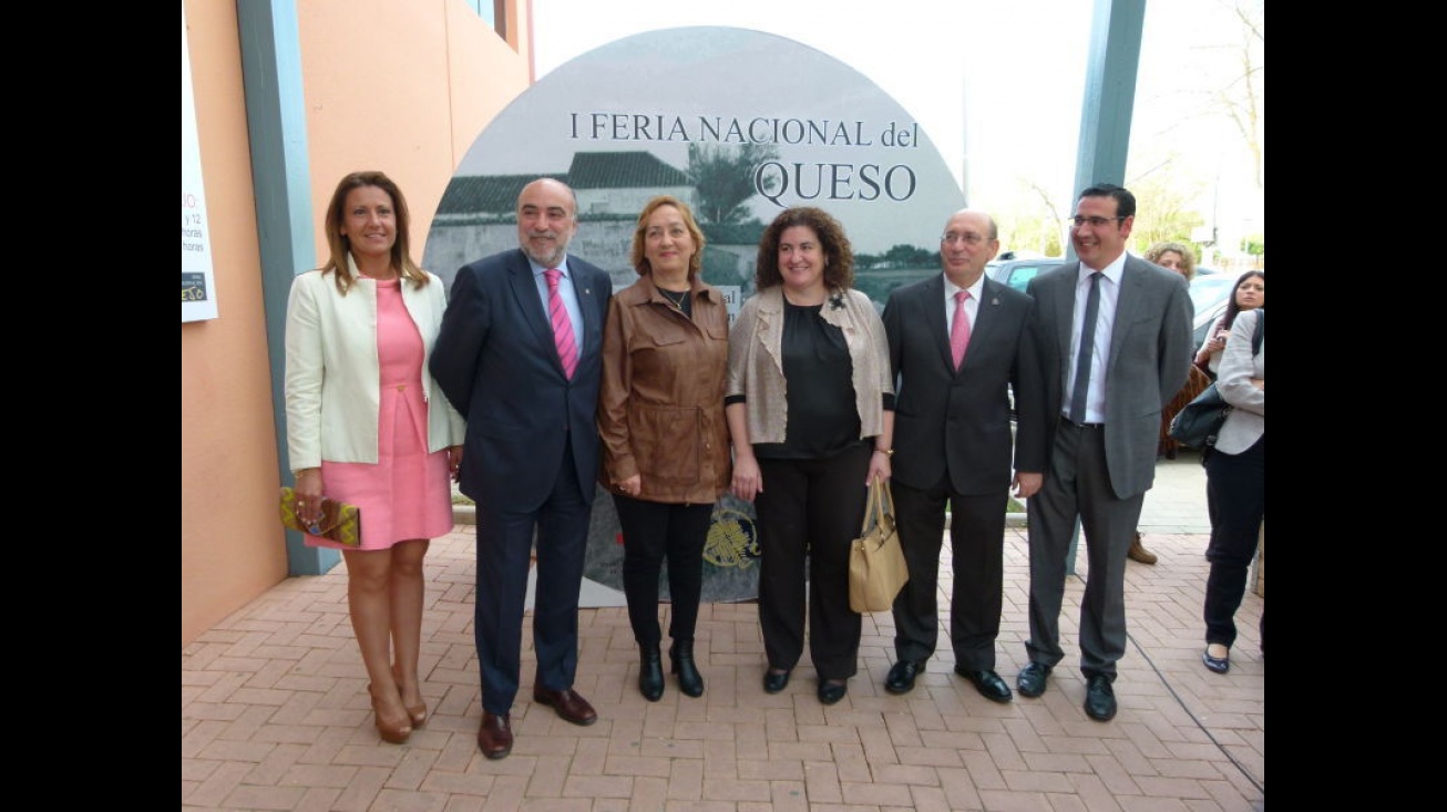 Inauguración de la primera edición de la Feria del Queso de Manzanares