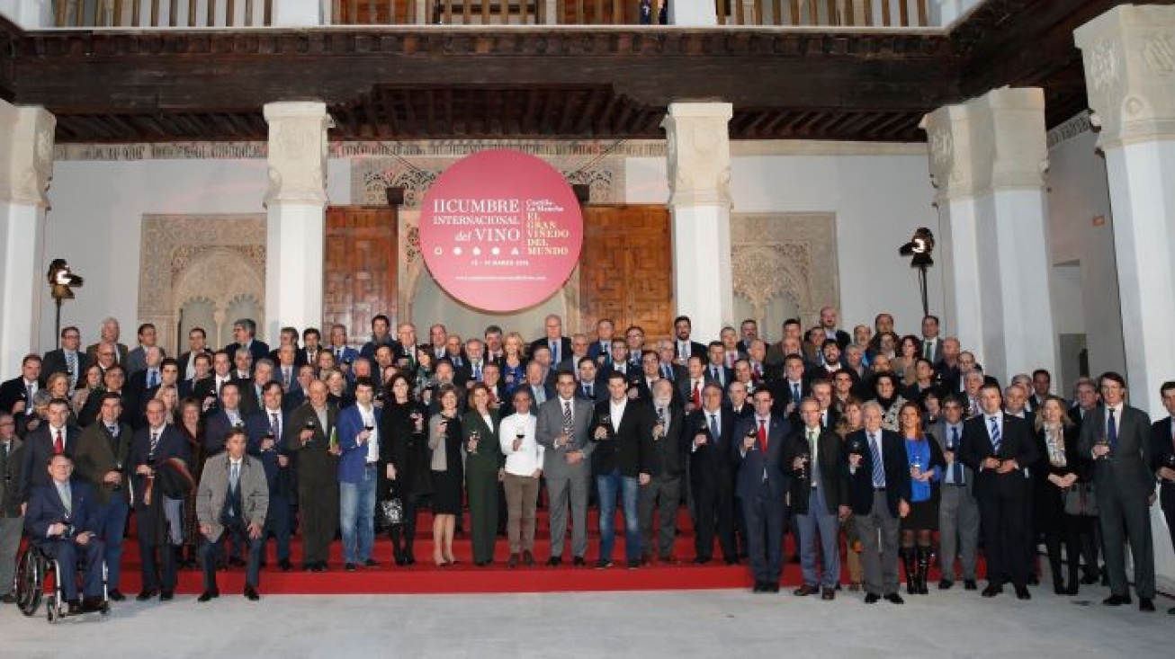 Foto de grupo en la presentación de la Cumbre