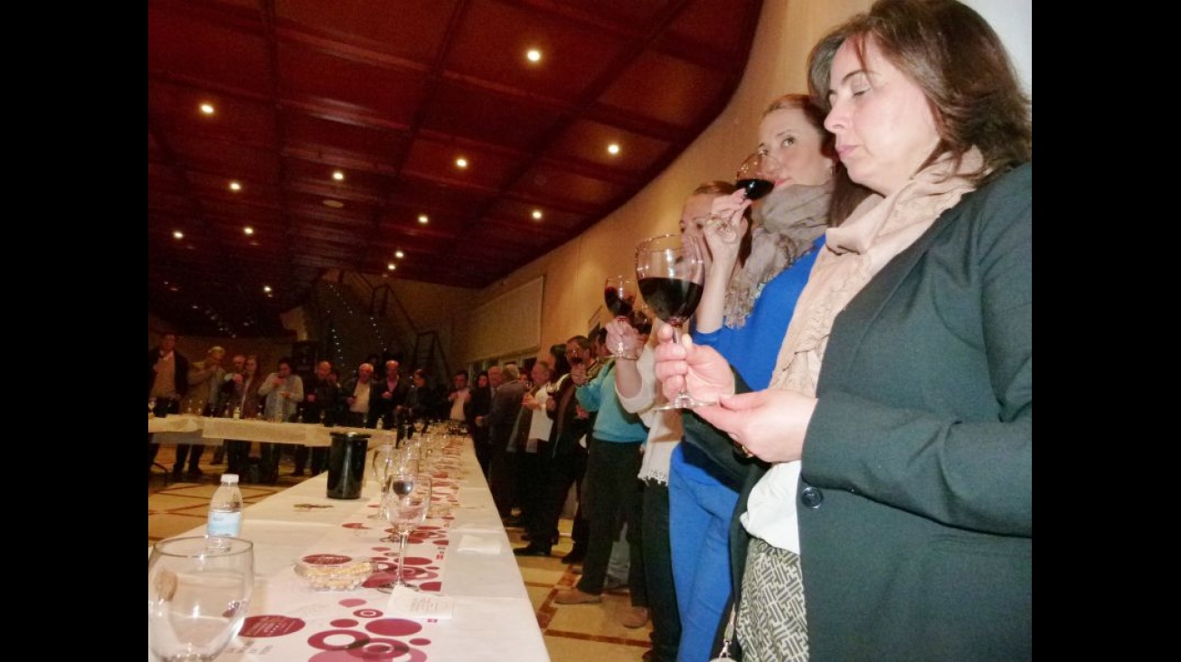 Participantes en una de las catas celebradas en el Gran Teatro