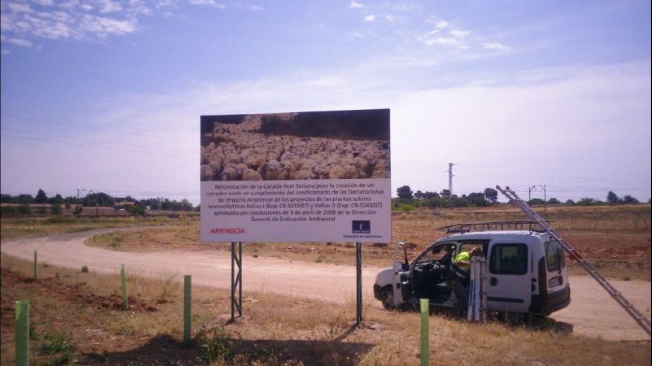 Cartel explicativo de las mejoras realizadas en la Cañada Real Soriana