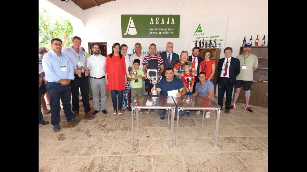 Premiados con organizadores, patrocinadores y autoridades