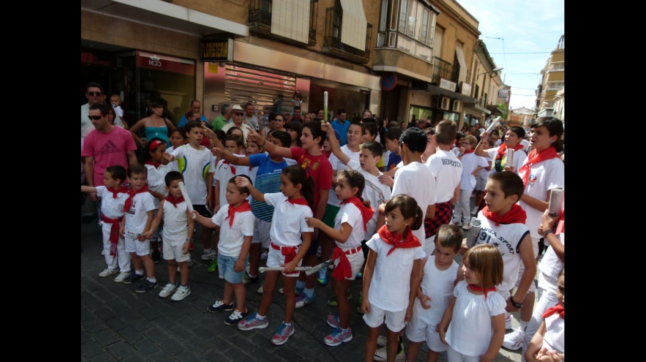 Los "mozos" esperando el inicio del encierro infantil