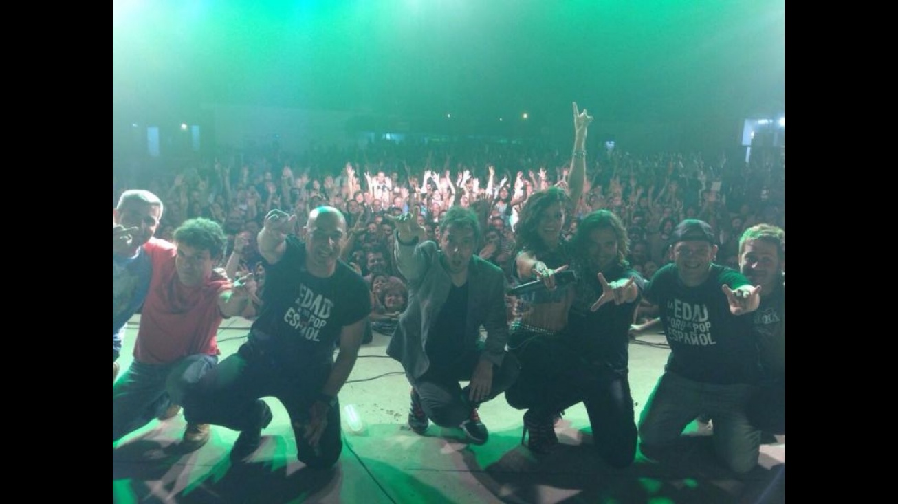 Selfie que se realizó el grupo al terminar el concierto en Manzanares