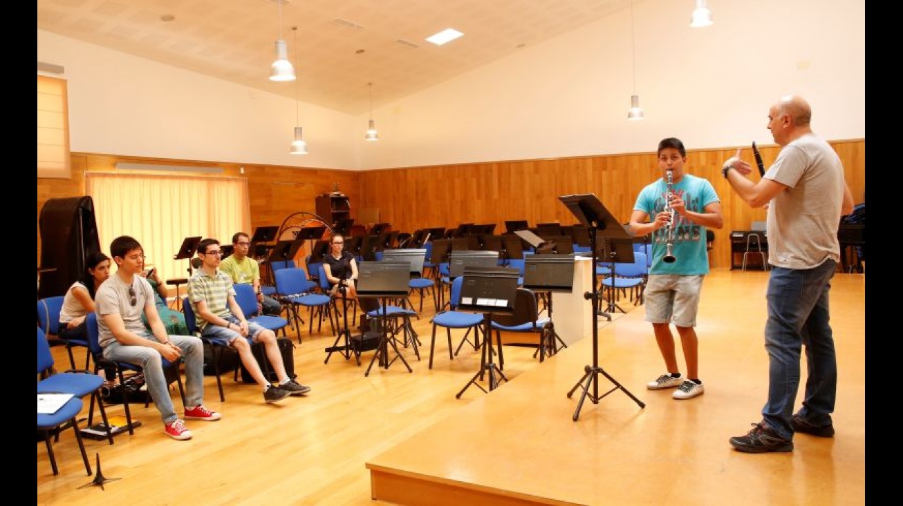 Alumnos de clarinete asisten a las clases del Curso de Perfeccionamiento