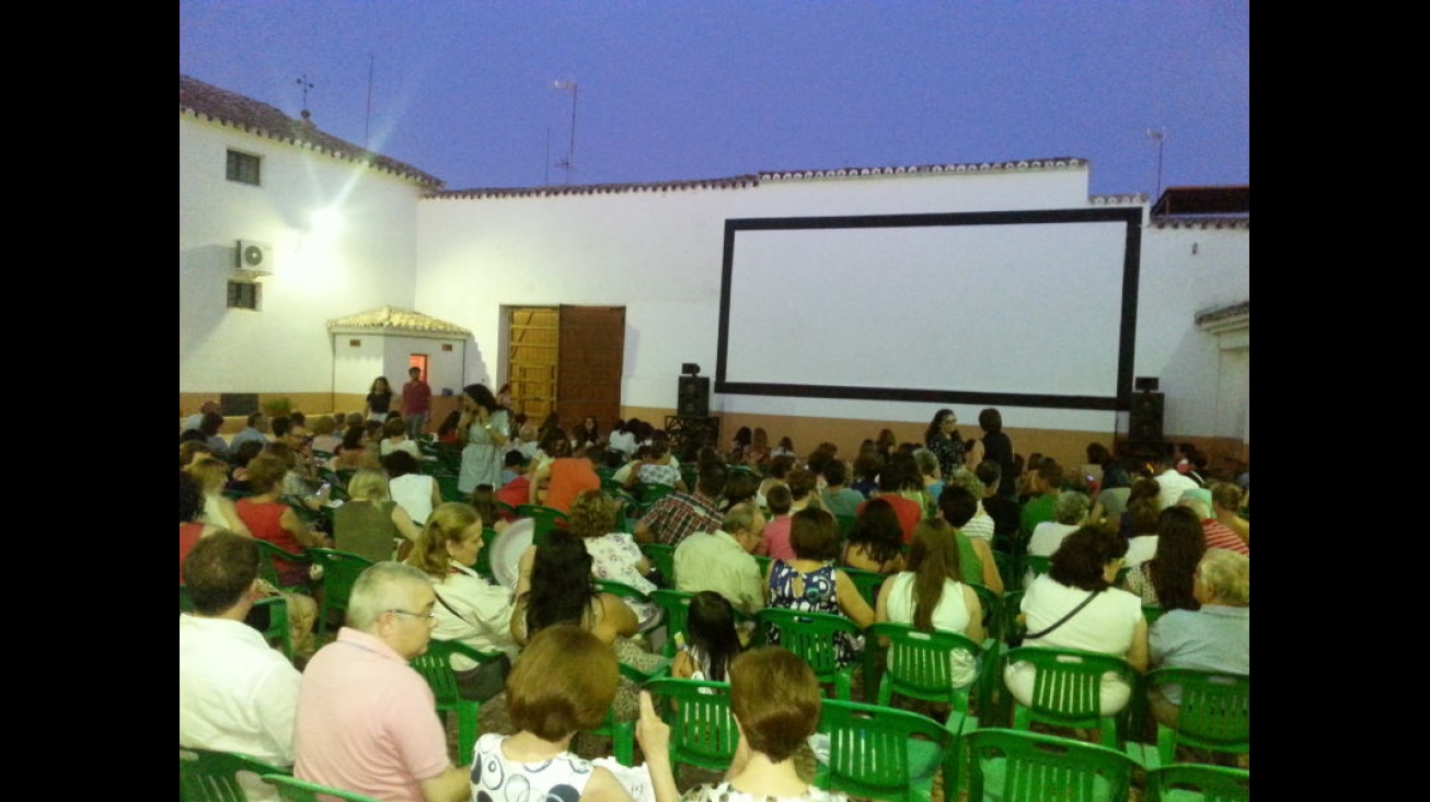 Cine de verano en el Centro Cultural "Ciega de Manzanares"