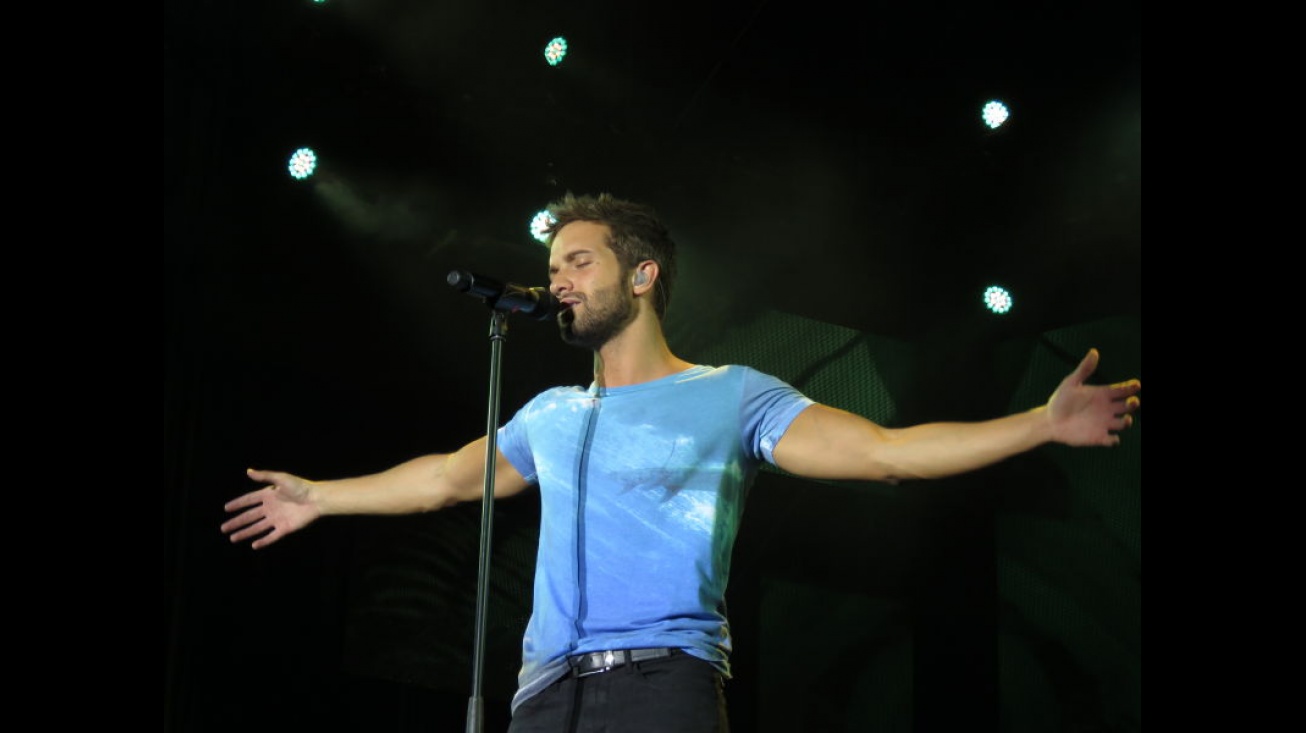 Pablo Alborán, durante el concierto en Manzanares