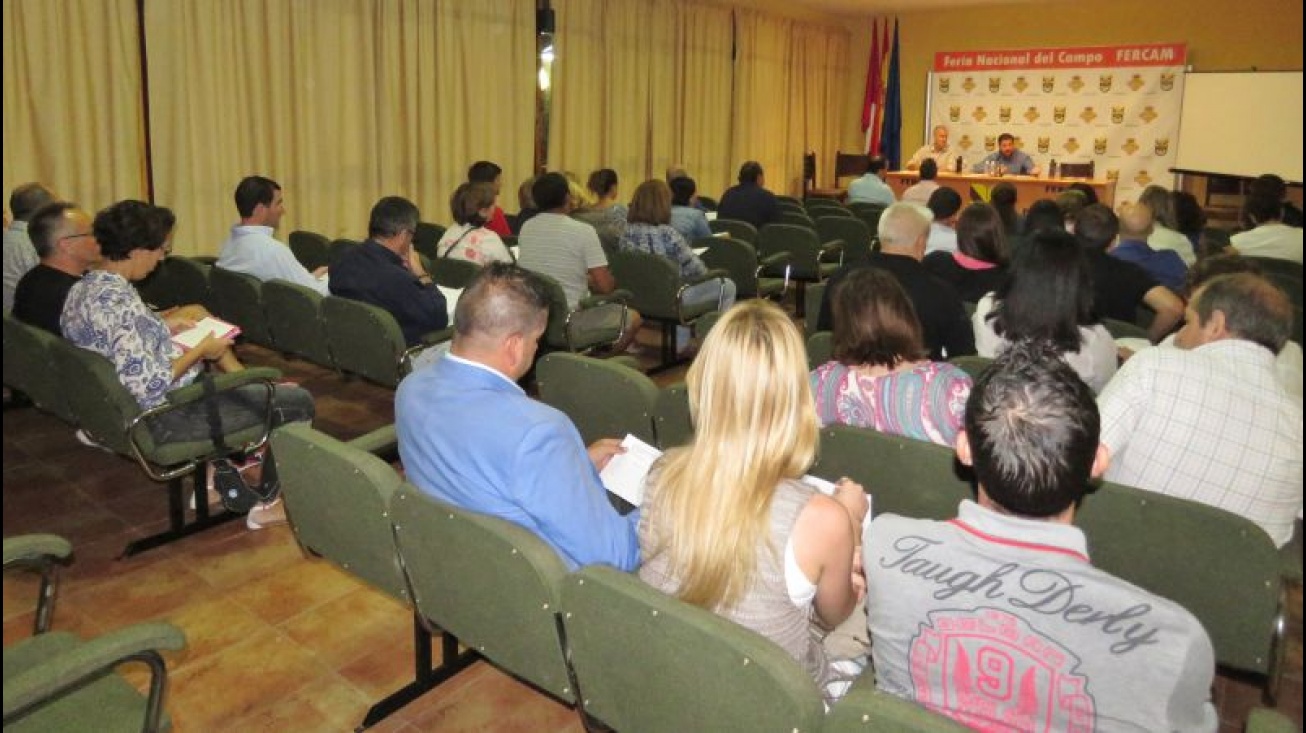 Panorámica del encuentro mantenido en septiembre con los comerciantes locales