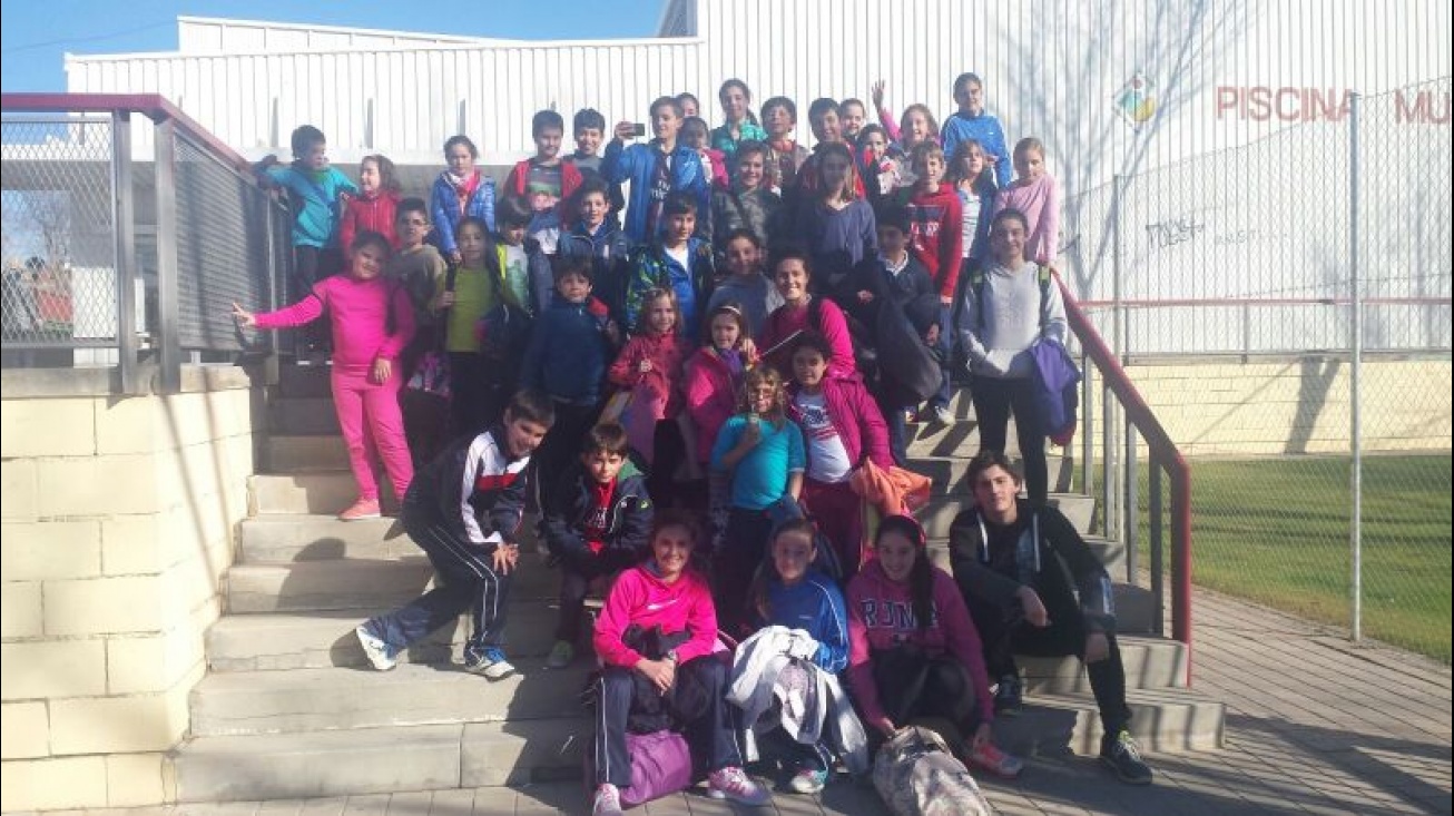 Participantes de la Escuela Municipal de Natación en Alcázar