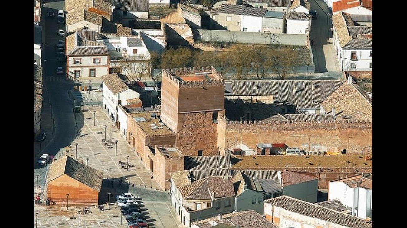 Castillo de Pilas Bonas de Manzanares, recogido en el catálogo. / Rueda Villaverde