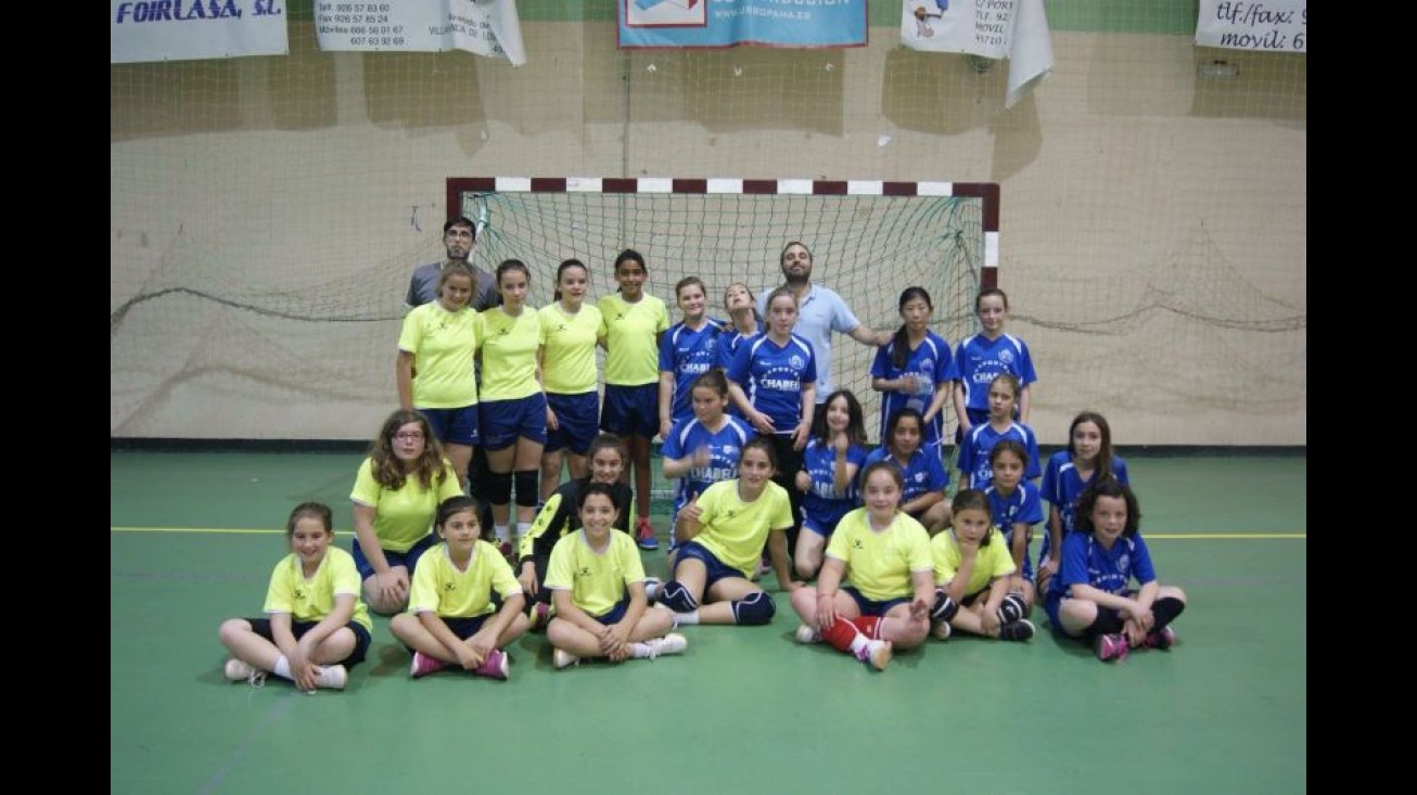 Equipo alevín femenino de la Escuela Municipal de Balonmano