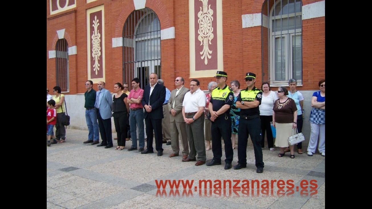 Concentracion silenciosa en Manzanares contra ETA