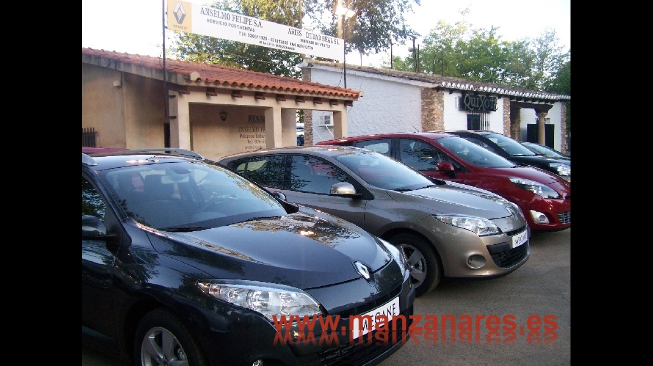 Stand de automóviles en FERCAM